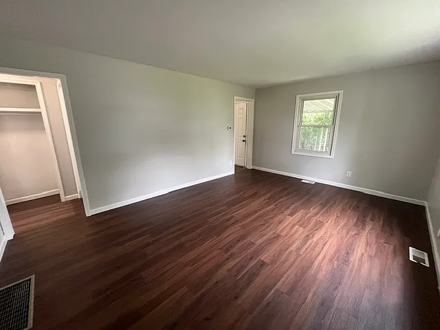 3130 Dresden St — Photo 5
