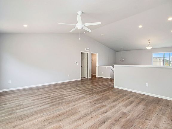 5th image of 53543 Limerick Dr