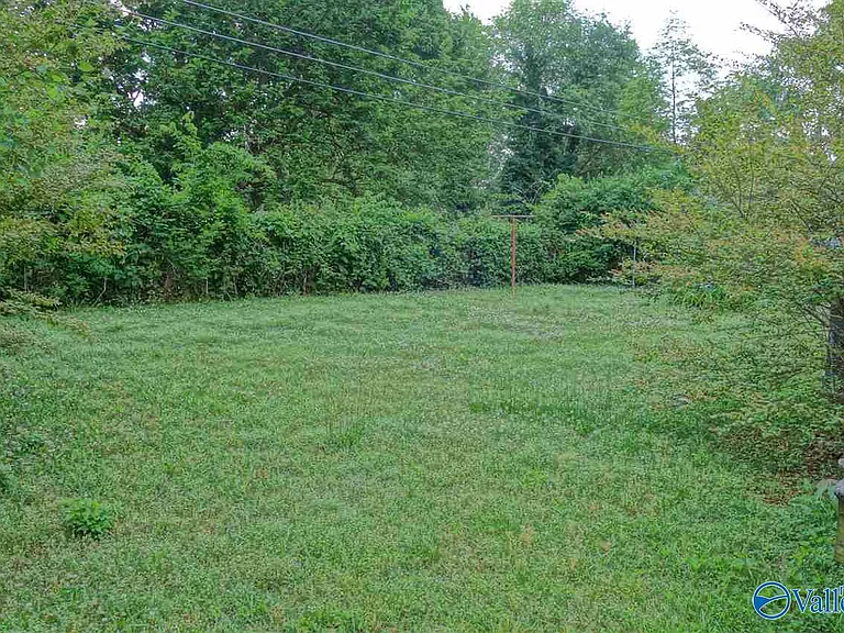 2035 Vanderbilt Dr SW — Photo 14