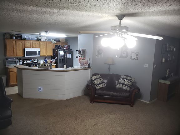 5th image of 115 Stoney Creek Ln