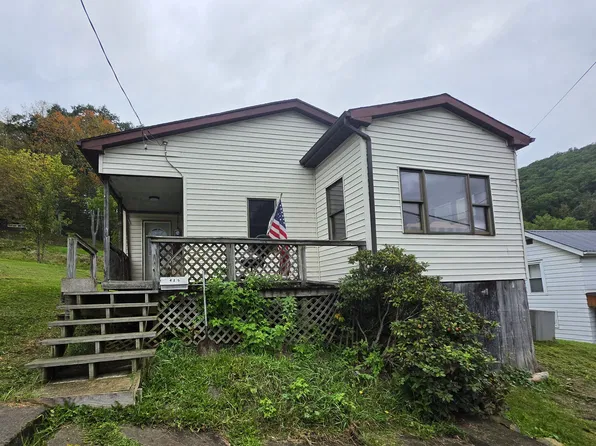 415 Spring St, Emporium, PA 15834