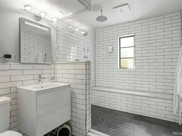 1101 S Gaylord St #2 — Photo 3