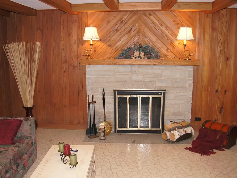 460 Highcrest Dr — Photo 37