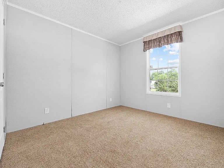 8376 Huntington Ct — Photo 16