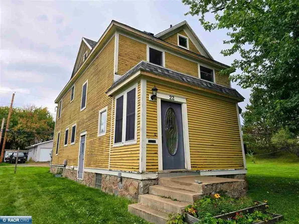 22 11th St NW, Chisholm, MN 55719