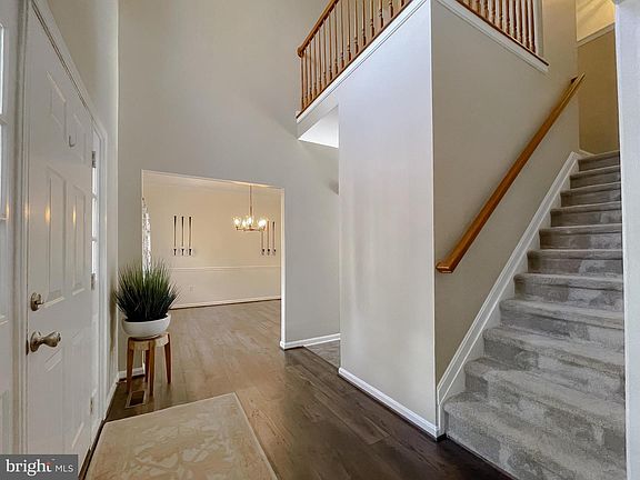 5th image of 21060 Woodmere Dr