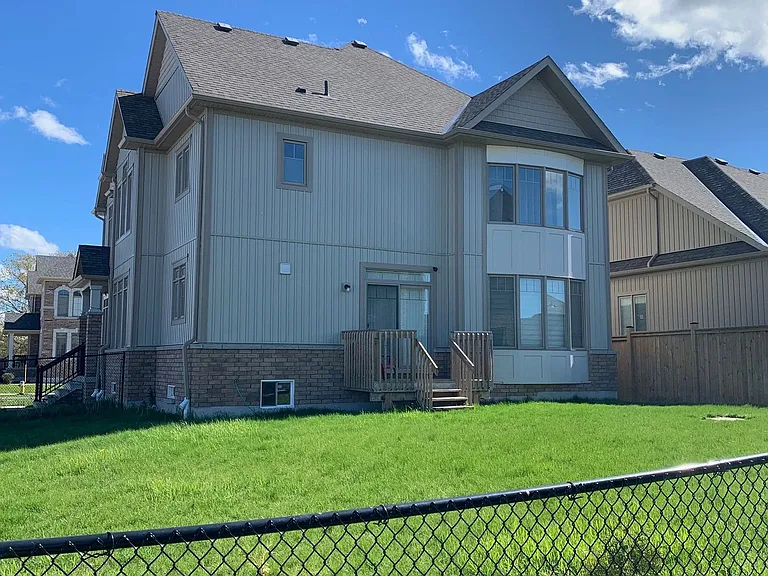 97 Kirby Ave — Photo 13