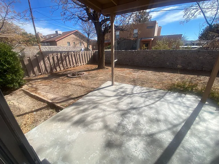2908 Los Amigos Ct #A — Photo 11