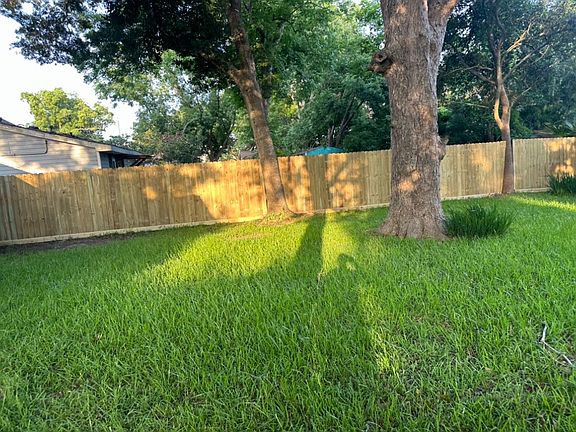 5th image of 1301 Fairview Dr