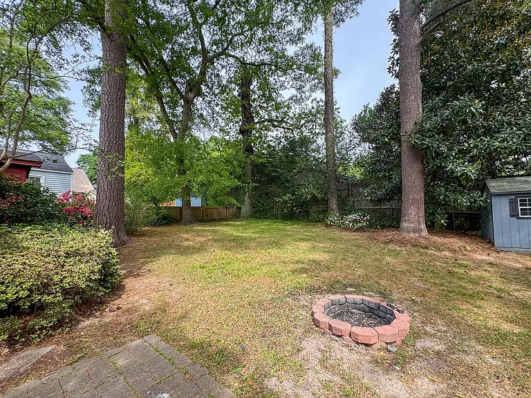 318 Fairwood Ct — Photo 22
