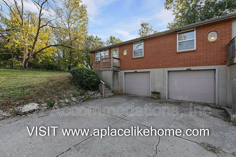 2 bed, 1.0 bath, 1000 sqft, $1,295 — Photo 3