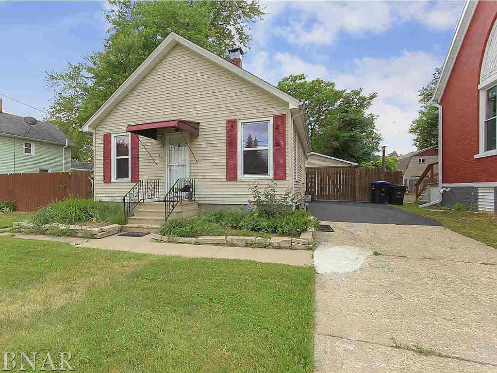 909 S East St photo 1