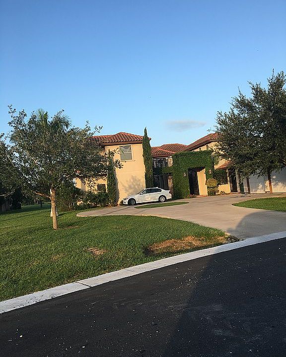 1st image of 1026 Avenue De Estrellas