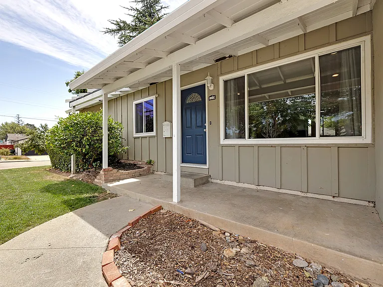 1159 Madrone Way — Photo 4