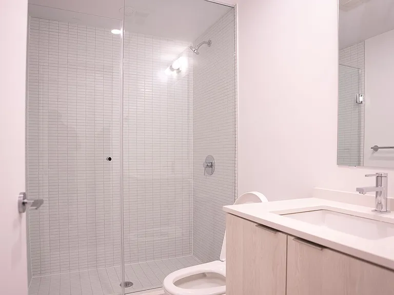 1 Jarvis St #619 — Photo 17