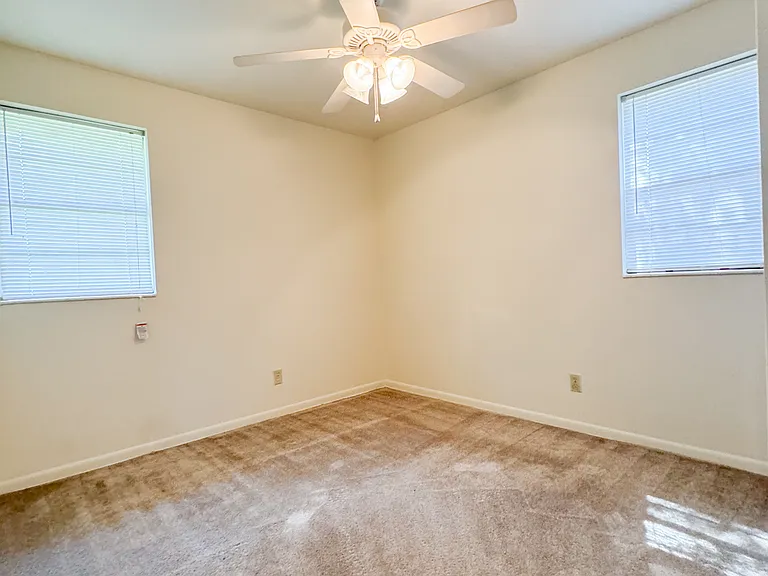 2109 Melanie Dr — Photo 14