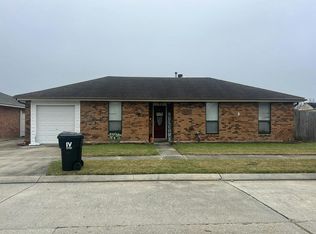 2301 Legend St, Meraux, LA 70075