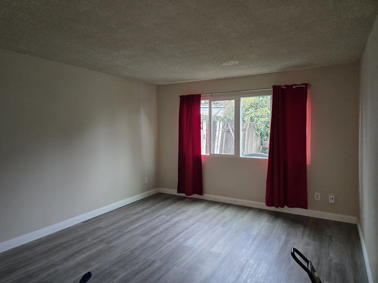 3 bed, 1.5 bath, 1200 sqft, $2,250 — Photo 4