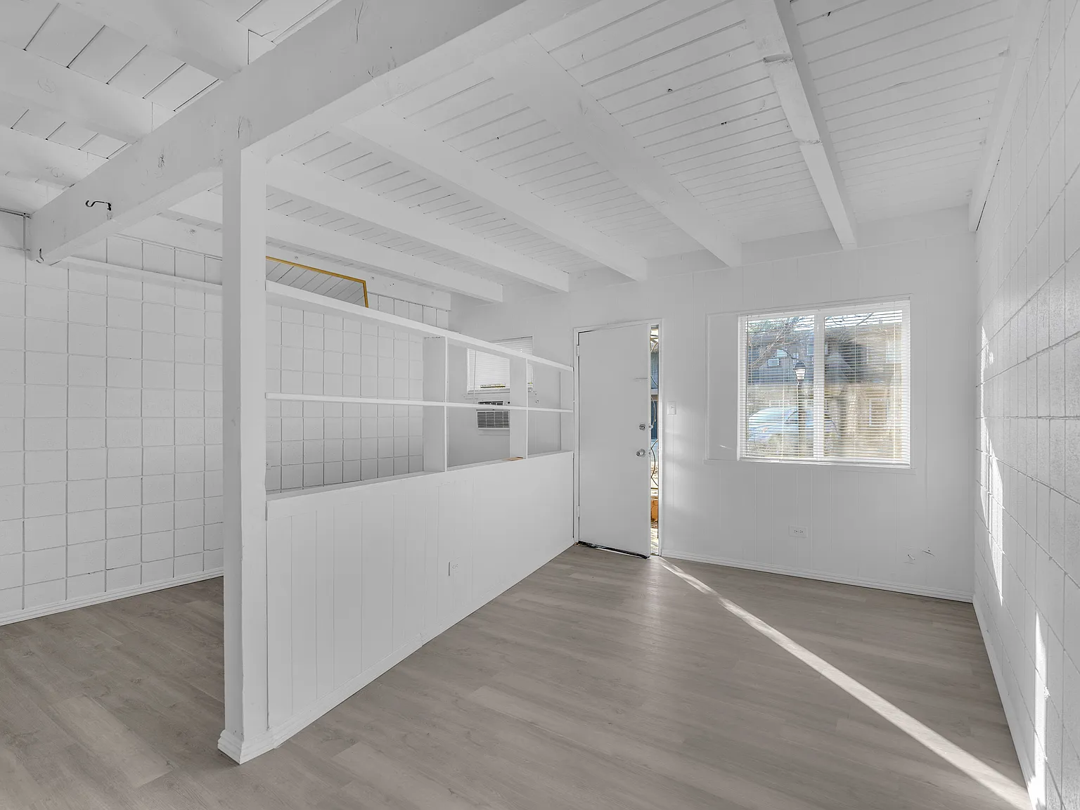 Vassar Apartment — Photo 3