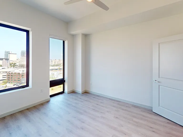 101 N Meridian — Photo 149