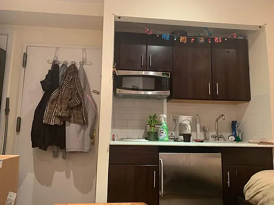 Rented by Smart City Real Estate LLC | media 16