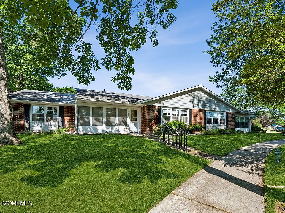 1st image of 1261A Argyll Circle