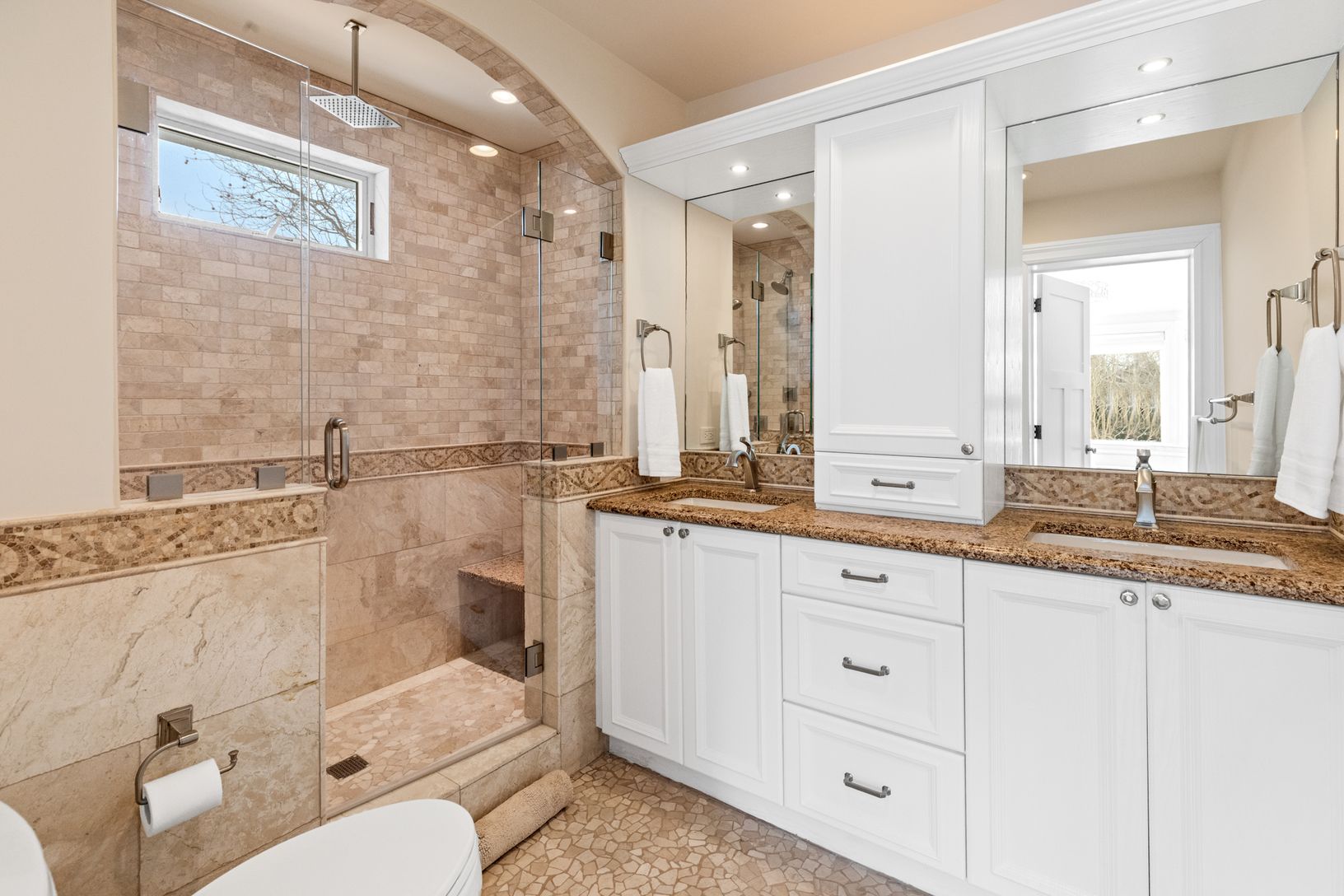  junior primary ensuite