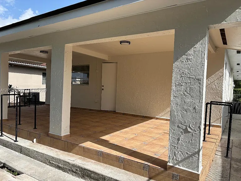 10481 SW 26th Ter — Photo 17