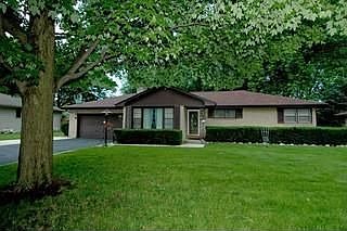 1st image of 155 Crestwood Dr