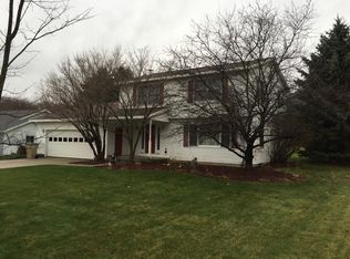 6121 Arroyo Vista Dr NE, Rockford, MI 49341