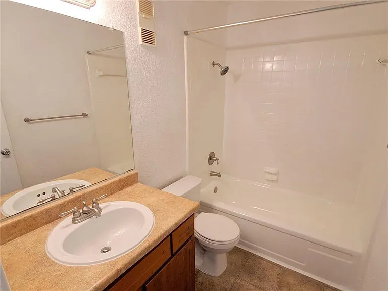 8100 Creekbend Dr #184 — Photo 15