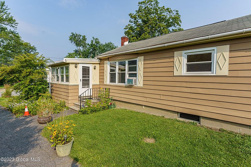 5th image of 171 Duane Avenue