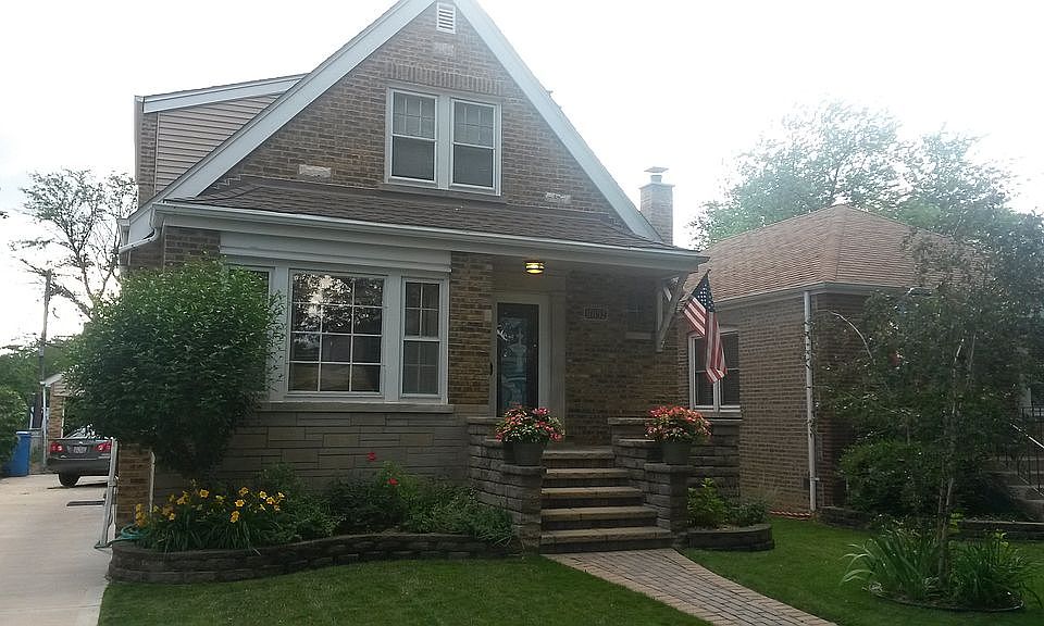 1st image of 10152 S Artesian Ave