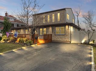 2 Burnett Avenue, Bay Shore, NY 11706