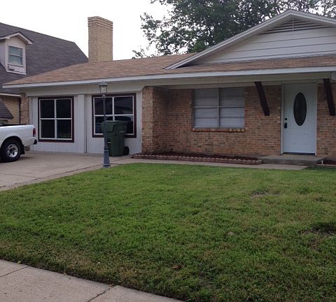 3rd image of 2418 Nottingham Dr