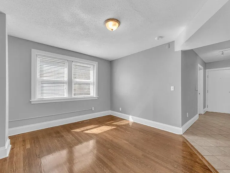 4226 Locust St — Photo 13