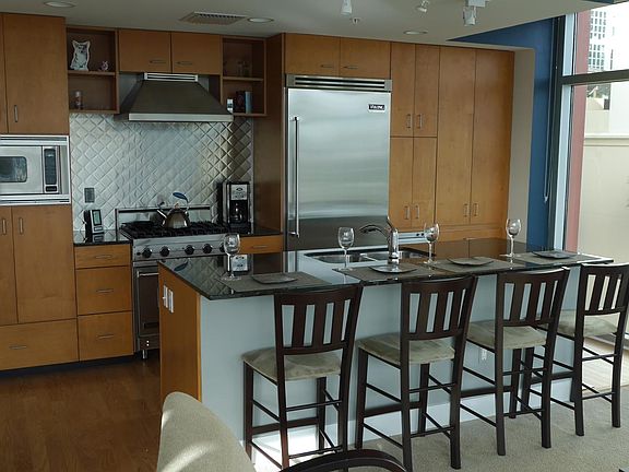 3rd image of 1208 E Kennedy Blvd Unit 835