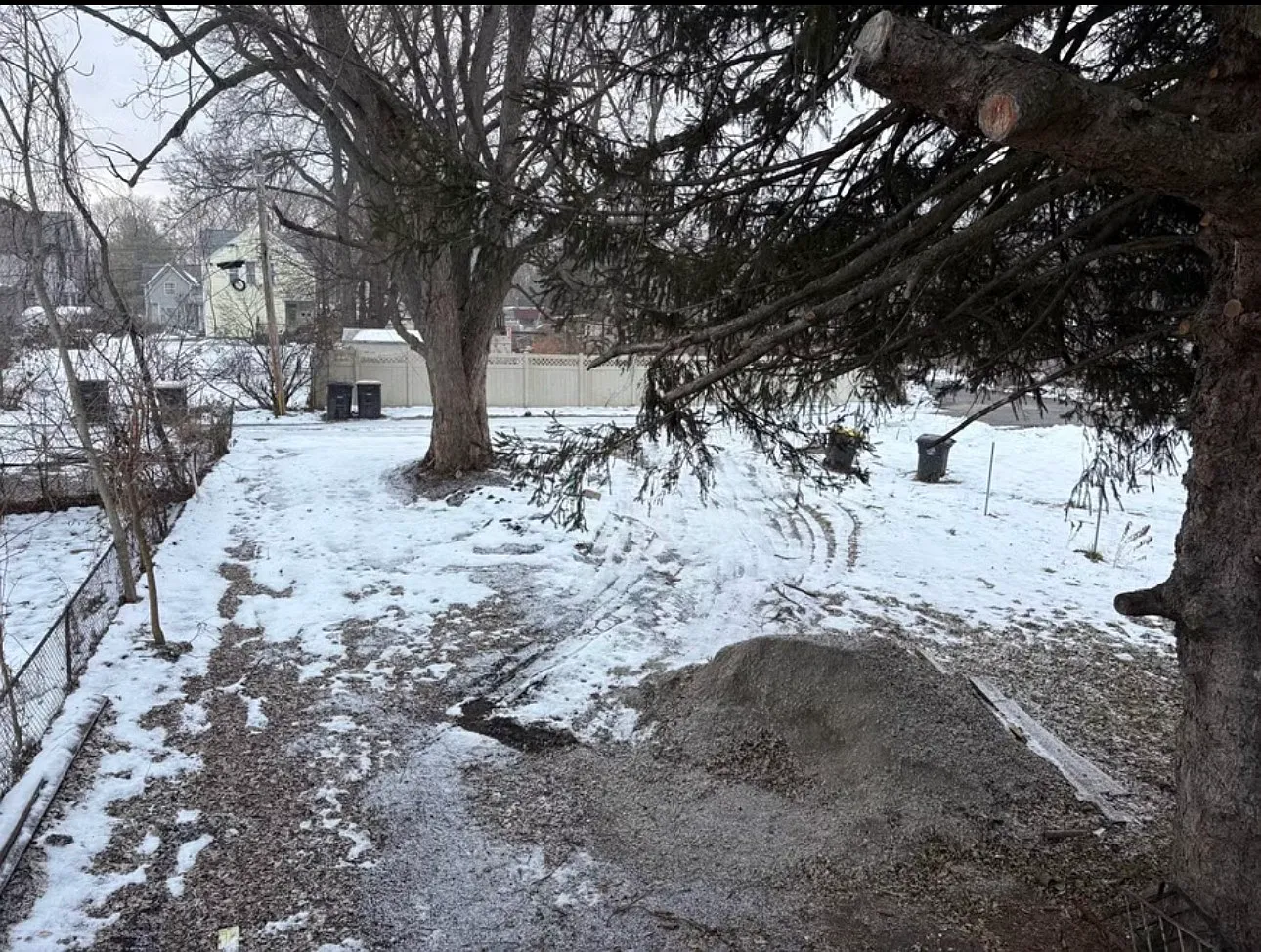 2136 Miner Street — Photo 2