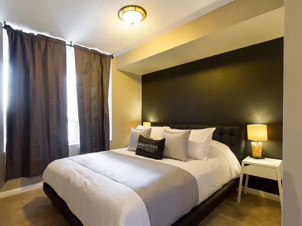 140 Simcoe St, Toronto, ON M5H 4E9