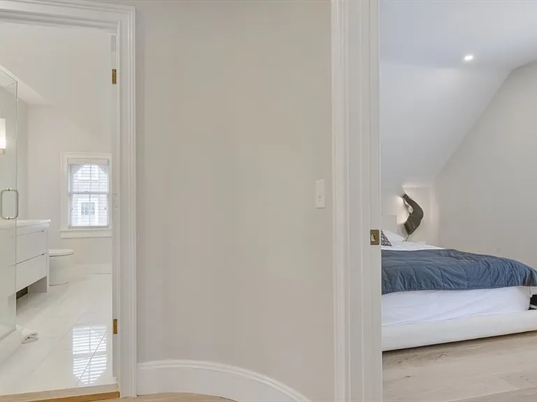 51 Fair St — Photo 12