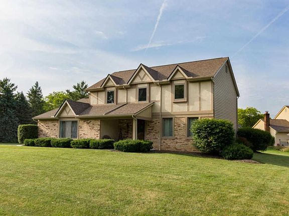 2nd image of 10037 Oxford Dr NW