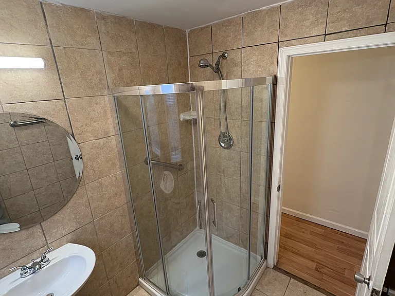 1206 W Airdrie St #2 — Photo 17