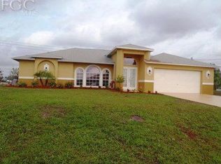 211 Rue Labonne Rd, Fort Myers, FL 33913