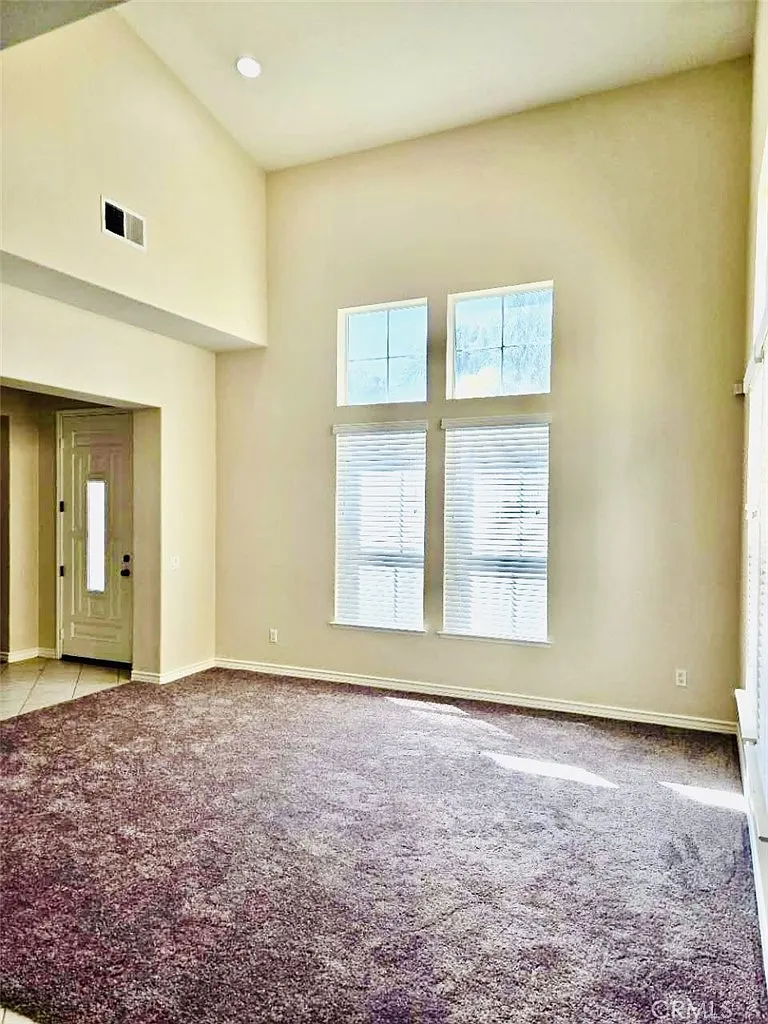 3 bed, 2.5 bath, 1812 sqft, $3,300 — Photo 2
