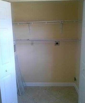 4th image of 3911 SW 52nd Ave #4-2