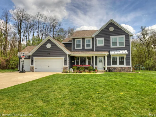 5515 Brilliant Cir, Howell, MI 48855
