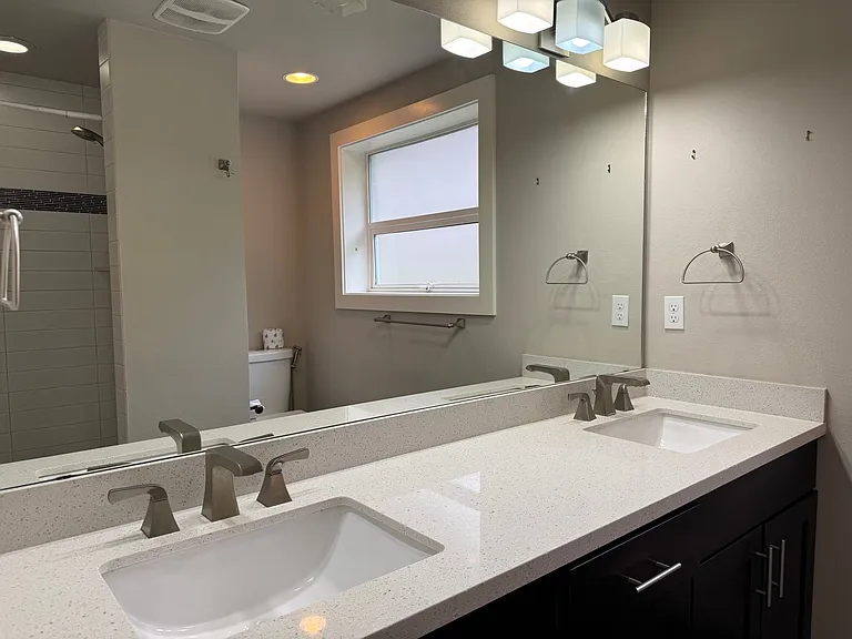 10005 NE 31st Pl — Photo 10
