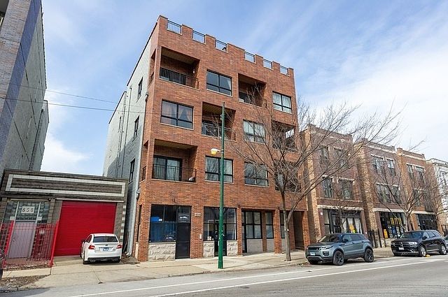 1st image of 860 N California Ave #4S