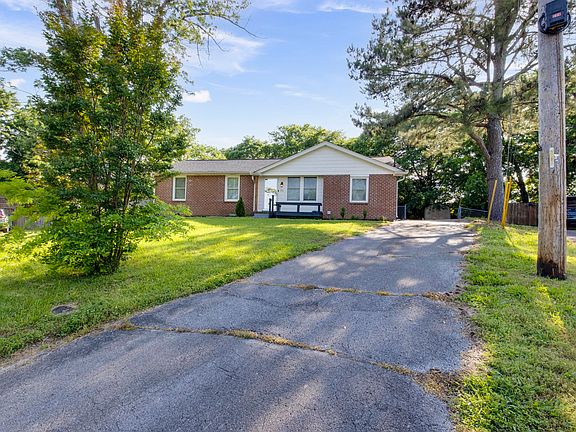 3rd image of 111 Hillwood Ct