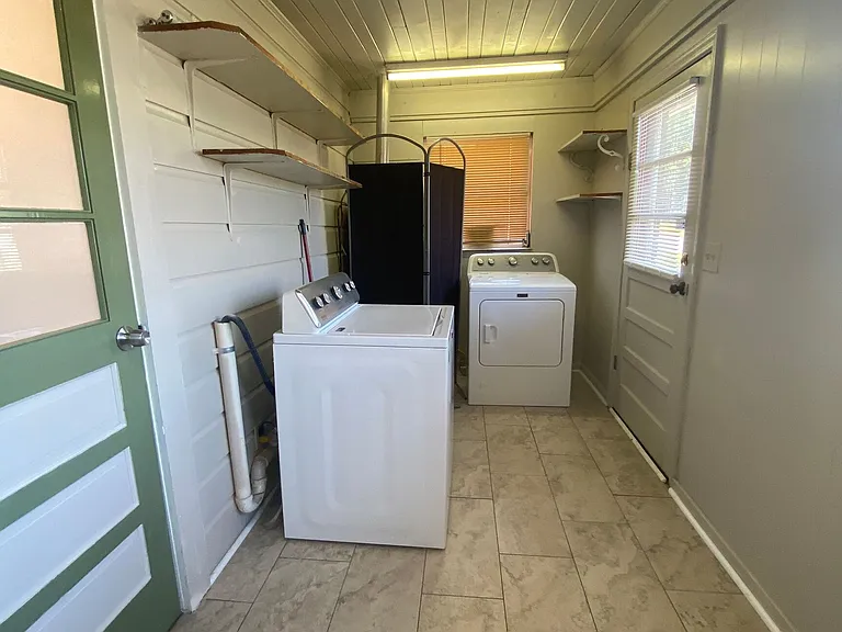 297 Macon Ave — Photo 14